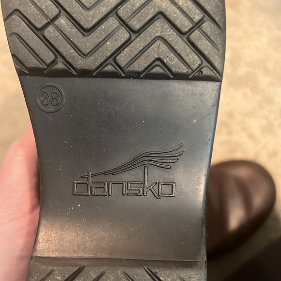 Dansko shoes, brown rubbed leather, like new, good tread, women’s size 38. - Picture 5 of 8